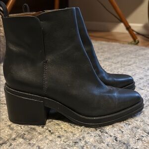 Franco Sarto - all leather booties - like new!